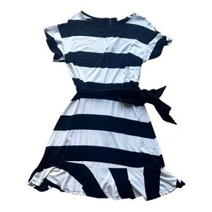 LOFT Women’s‎ 6P Black/ White Striped Dress